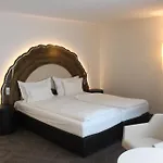 Taome Feng Shui Stadthotel Breisgau 3* 에멘딩겐