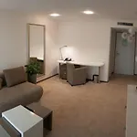 Taome Feng Shui Stadthotel Breisgau 호텔