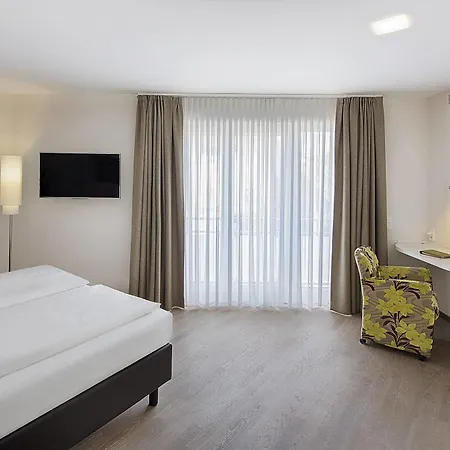 Taome Feng Shui Stadthotel Breisgau Hotel