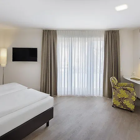 Taome Feng Shui Stadthotel Breisgau Hotell