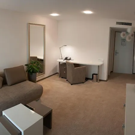 Taome Feng Shui Stadthotel Breisgau Hotell